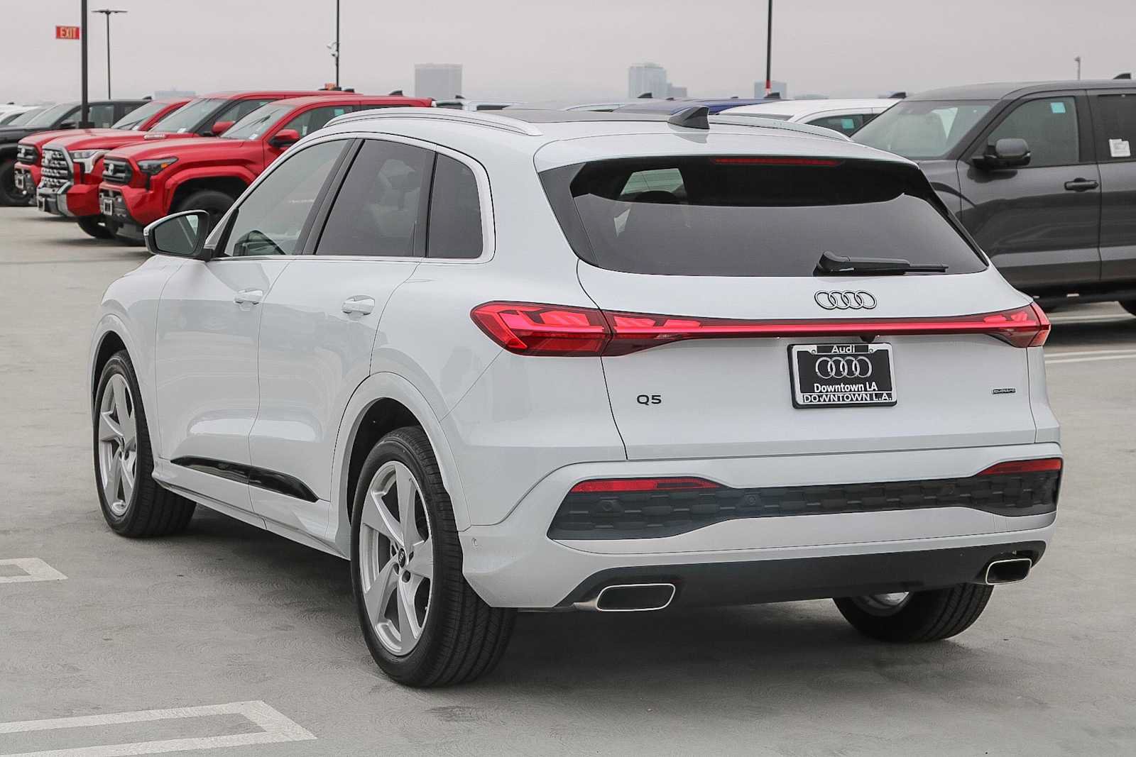 Used 2025 Audi Q5 Prestige AWD/4WD image 8