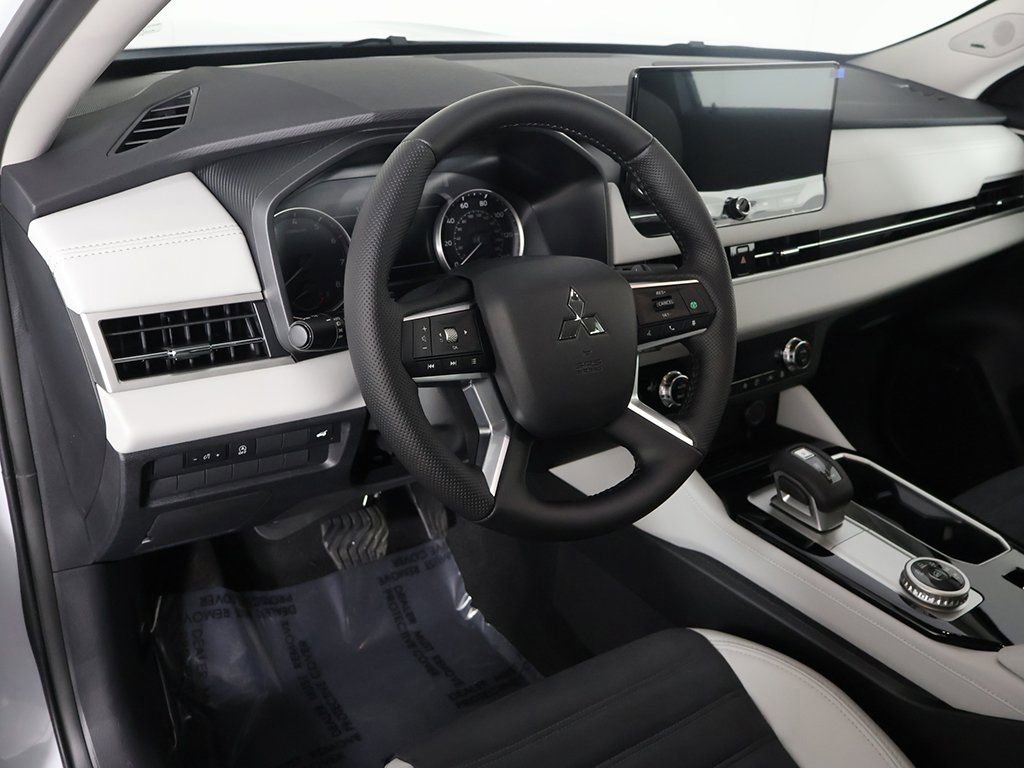 New 2026 Mitsubishi Outlander SE FWD image 29
