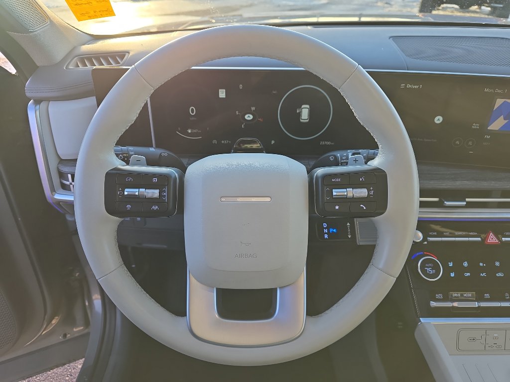 Used 2025 Hyundai Santa Fe Limited image 14