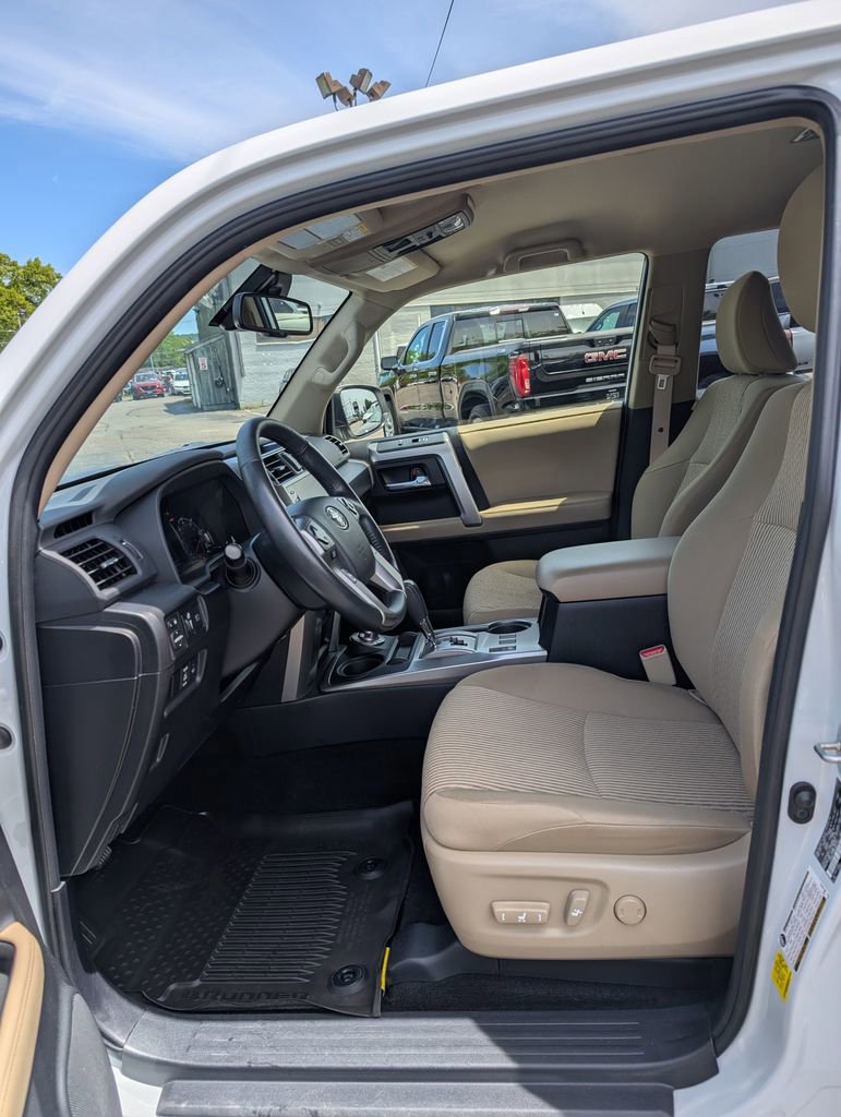 Used 2024 Toyota 4Runner SR5 AWD/4WD image 13