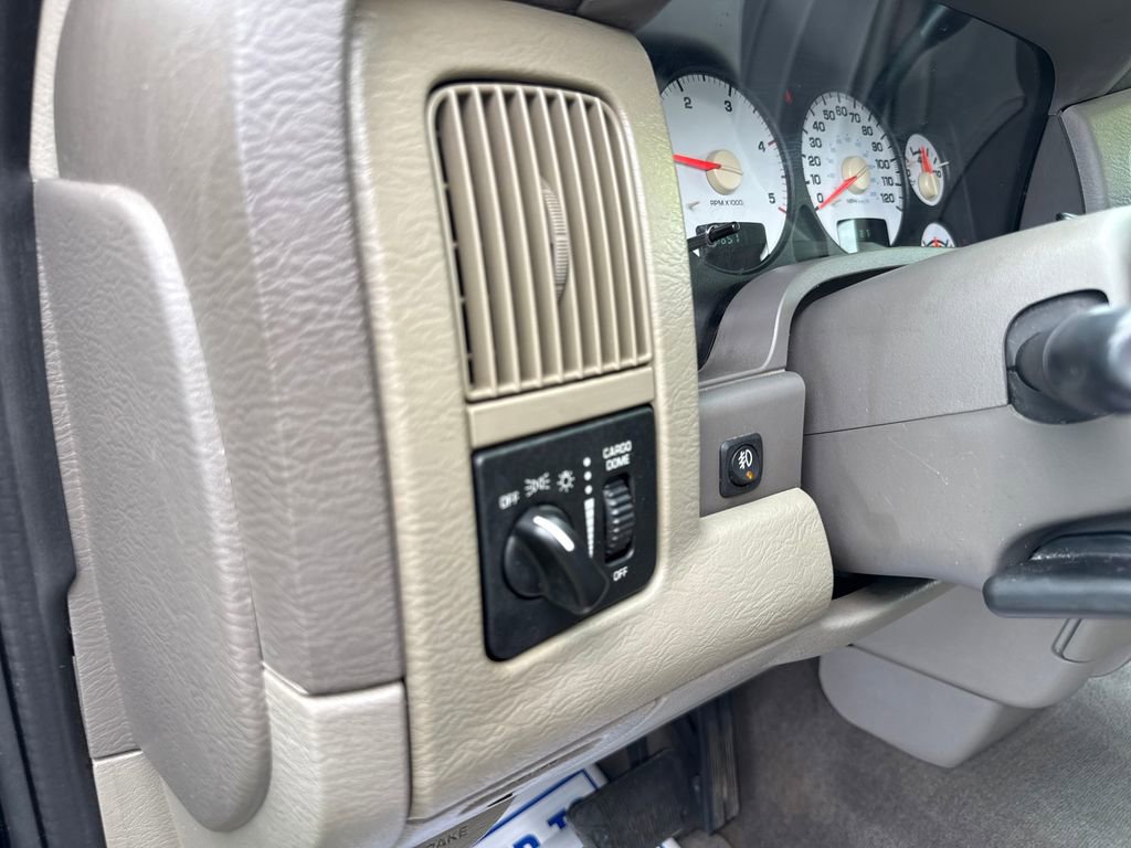 Used 2004 Dodge Ram 2500 Truck SLT w/ Trailer Tow Group image 15