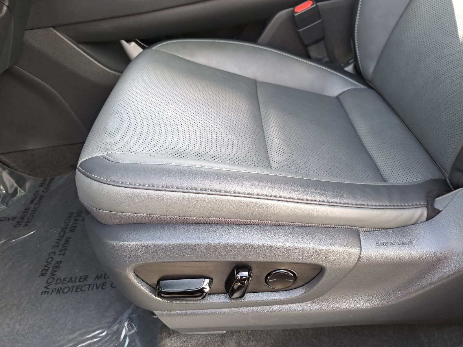 Used 2024 Lexus RZ 300e Premium w/ Accessory Package (Z1) FWD image 32