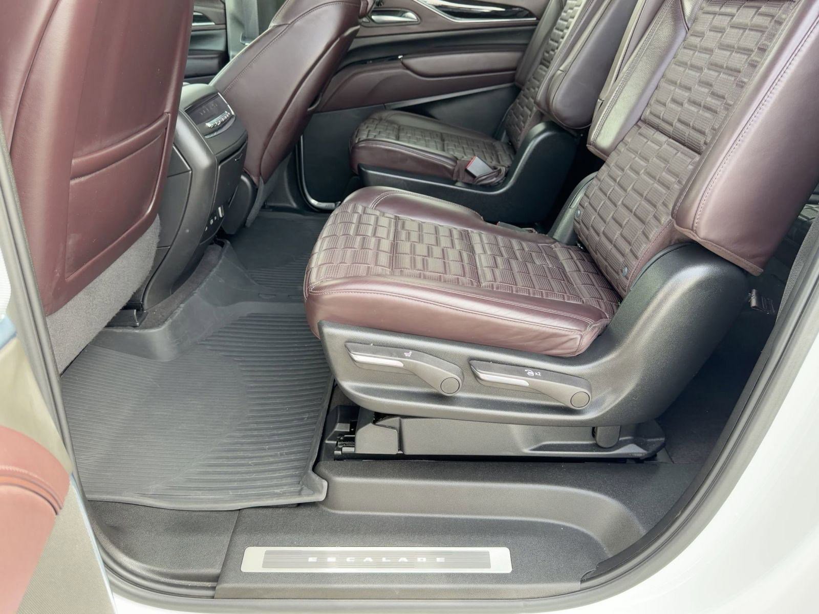 Certified 2024 Cadillac Escalade ESV Sport Platinum w/ LPO, ONYX Package image 12