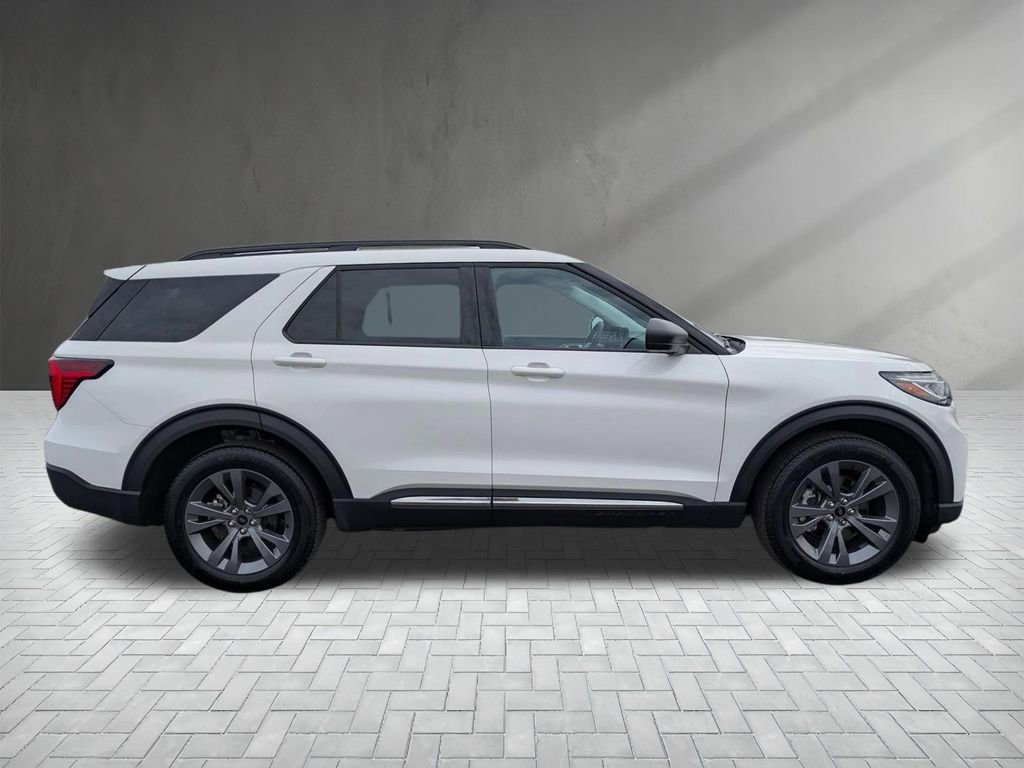 New 2025 Ford Explorer Active w/ Active Comfort Package image 10