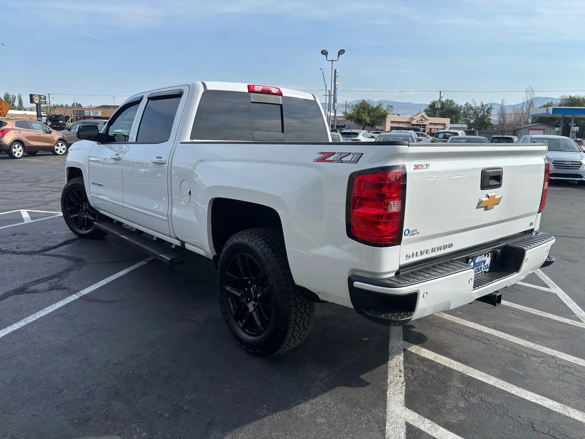 Used 2018 Chevrolet Silverado 1500 LT image 3