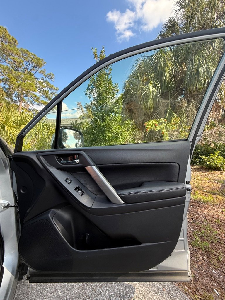 Used 2015 Subaru Forester 2.5i Limited AWD/4WD image 13