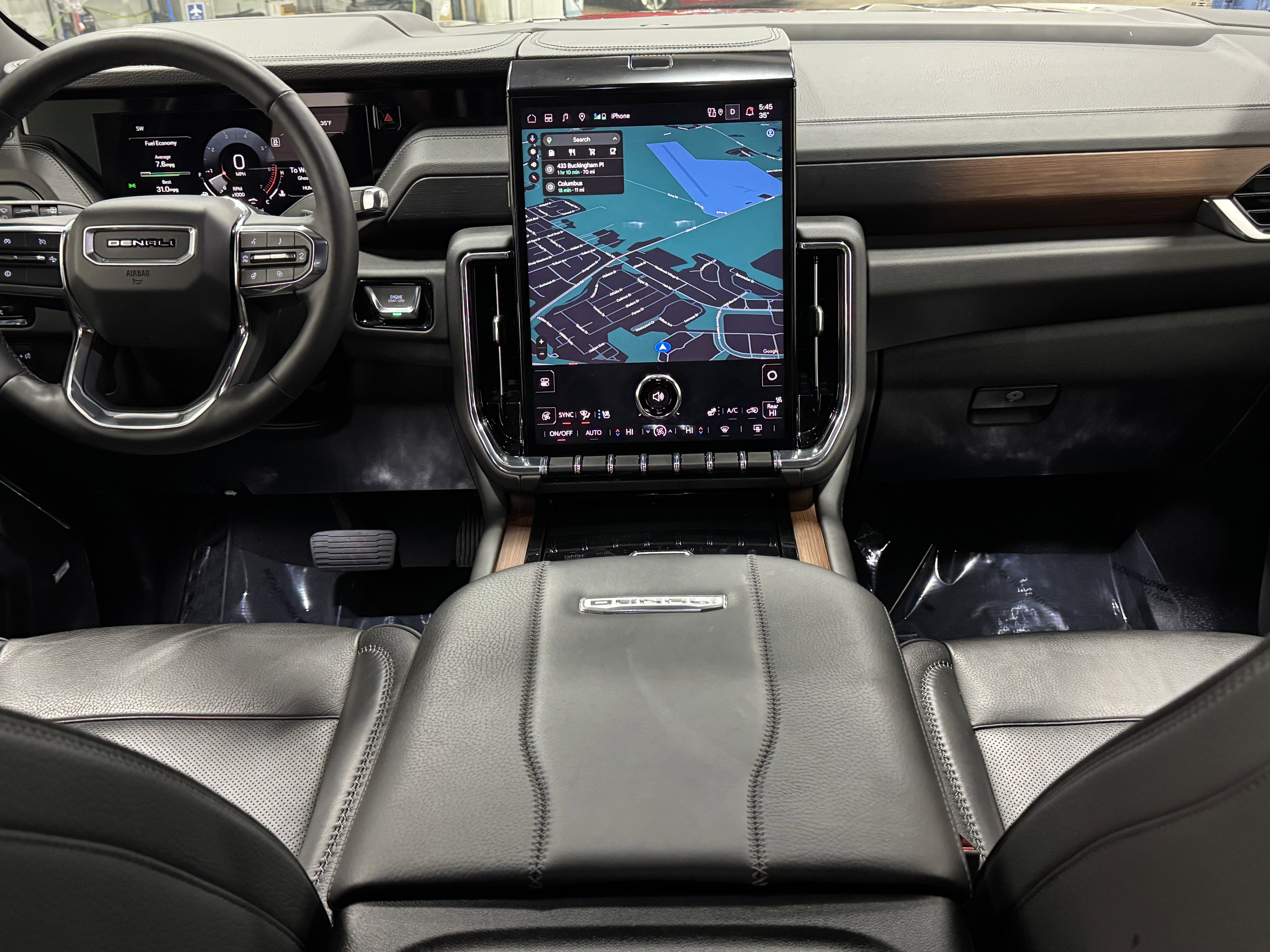 Used 2025 GMC Yukon Denali image 19