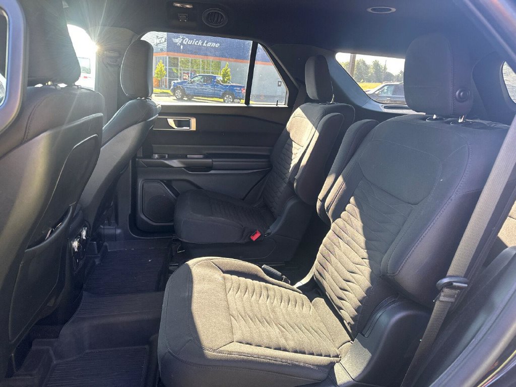 Used 2020 Ford Explorer XLT w/ Comfort Package AWD/4WD image 14