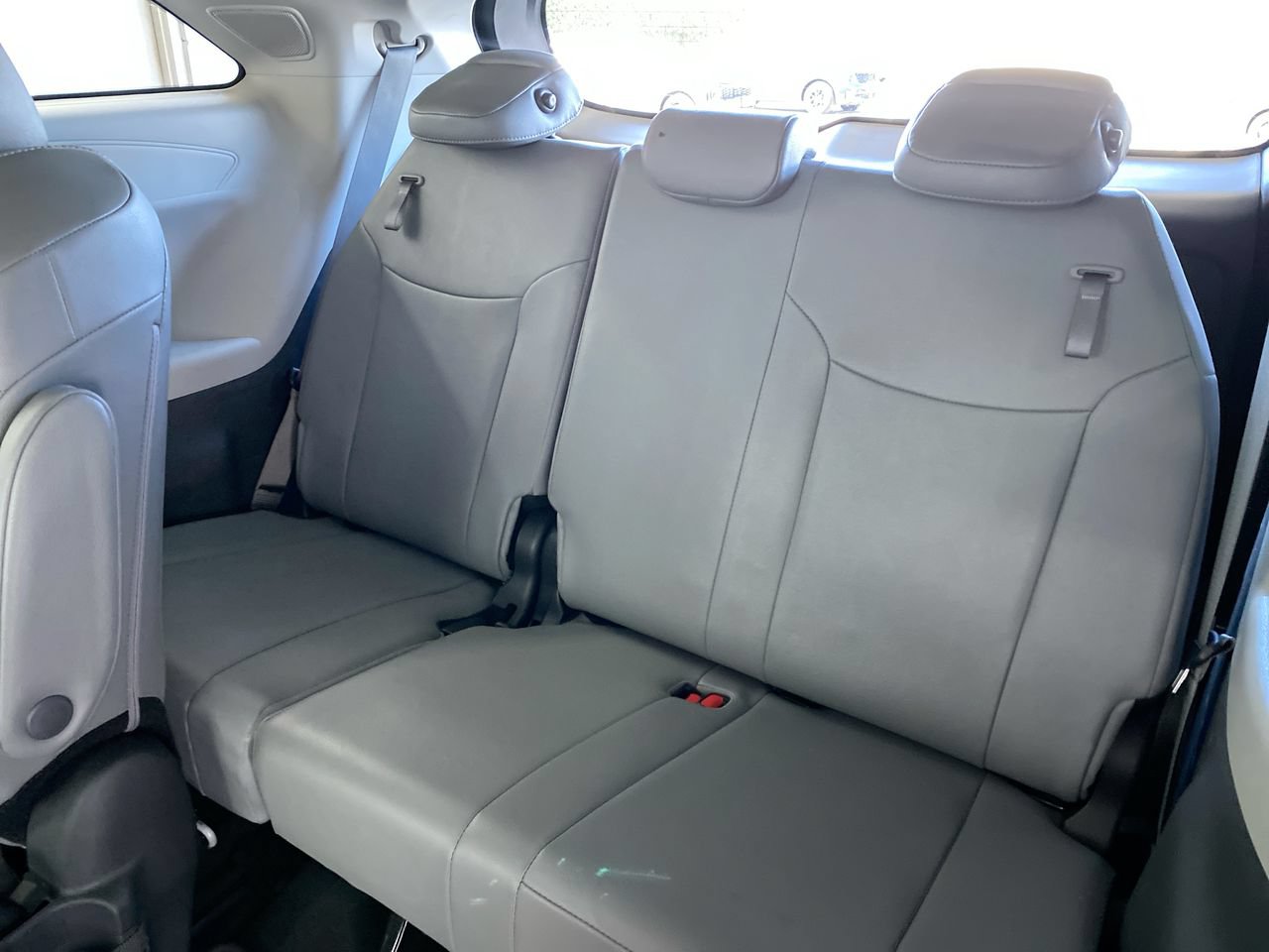 Used 2024 Toyota Sienna XLE w/ XLE Plus Package AWD/4WD image 36