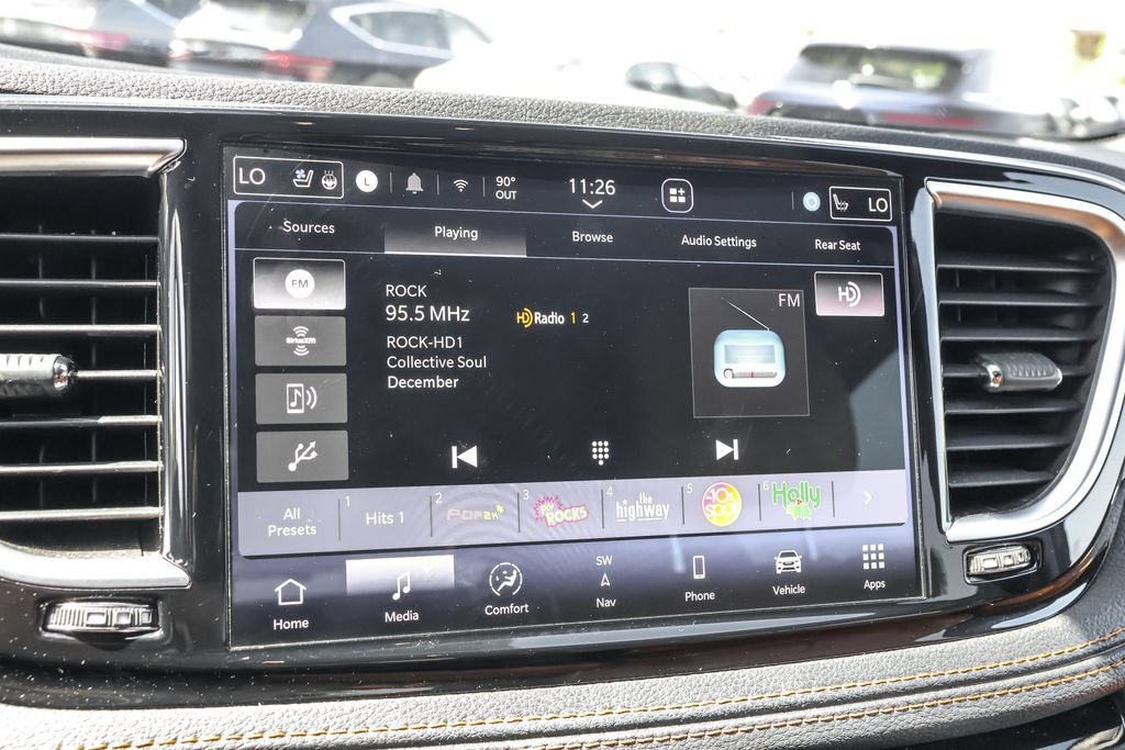 Used 2022 Chrysler Pacifica Pinnacle AWD/4WD image 25