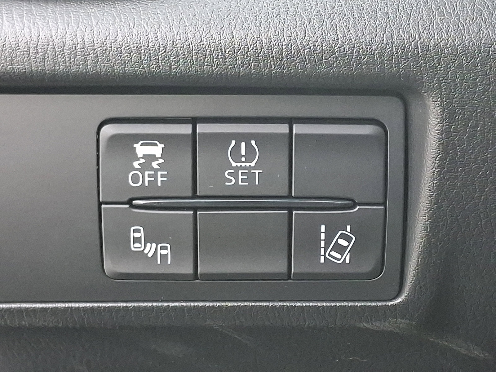 Used 2017 MAZDA MX-5 Miata RF Grand Touring image 23