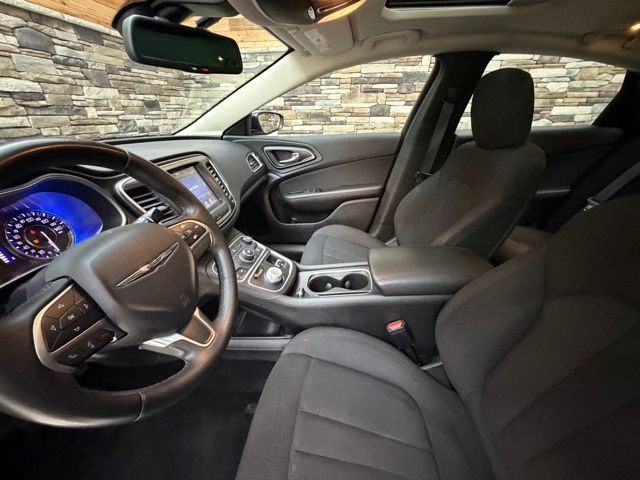 Used 2016 Chrysler 200 Limited w/ Anniversary Edition FWD image 13