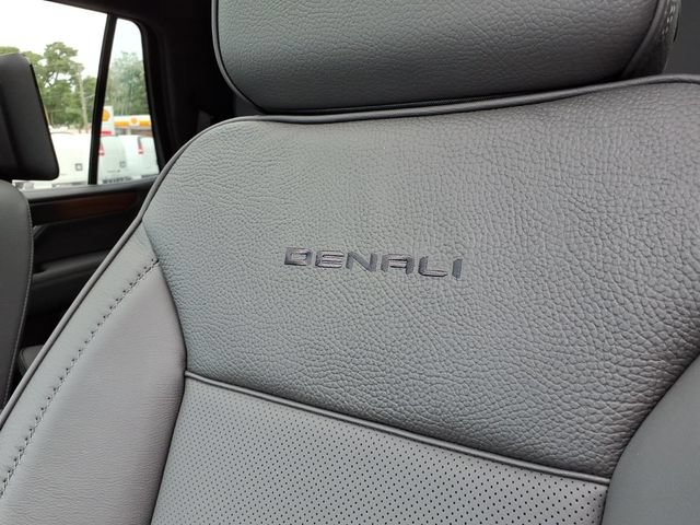 New 2026 GMC Yukon Denali w/ Denali Reserve Package AWD/4WD image 21
