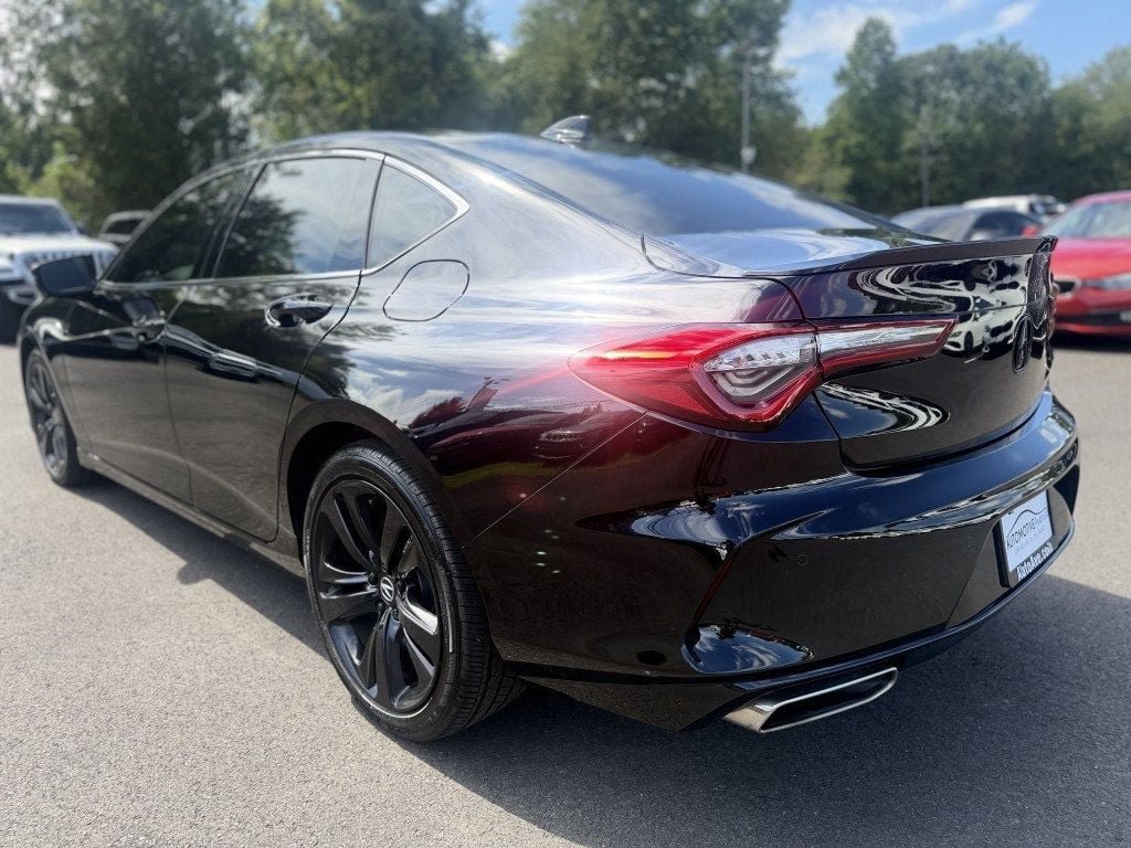 Used 2025 Acura TLX w/ Technology Package FWD image 6