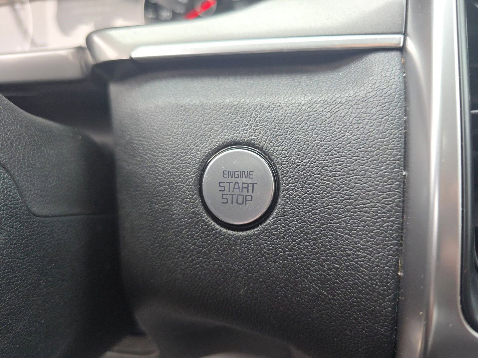 Used 2023 Kia Sorento S w/ Panoramic Sunroof Package image 26