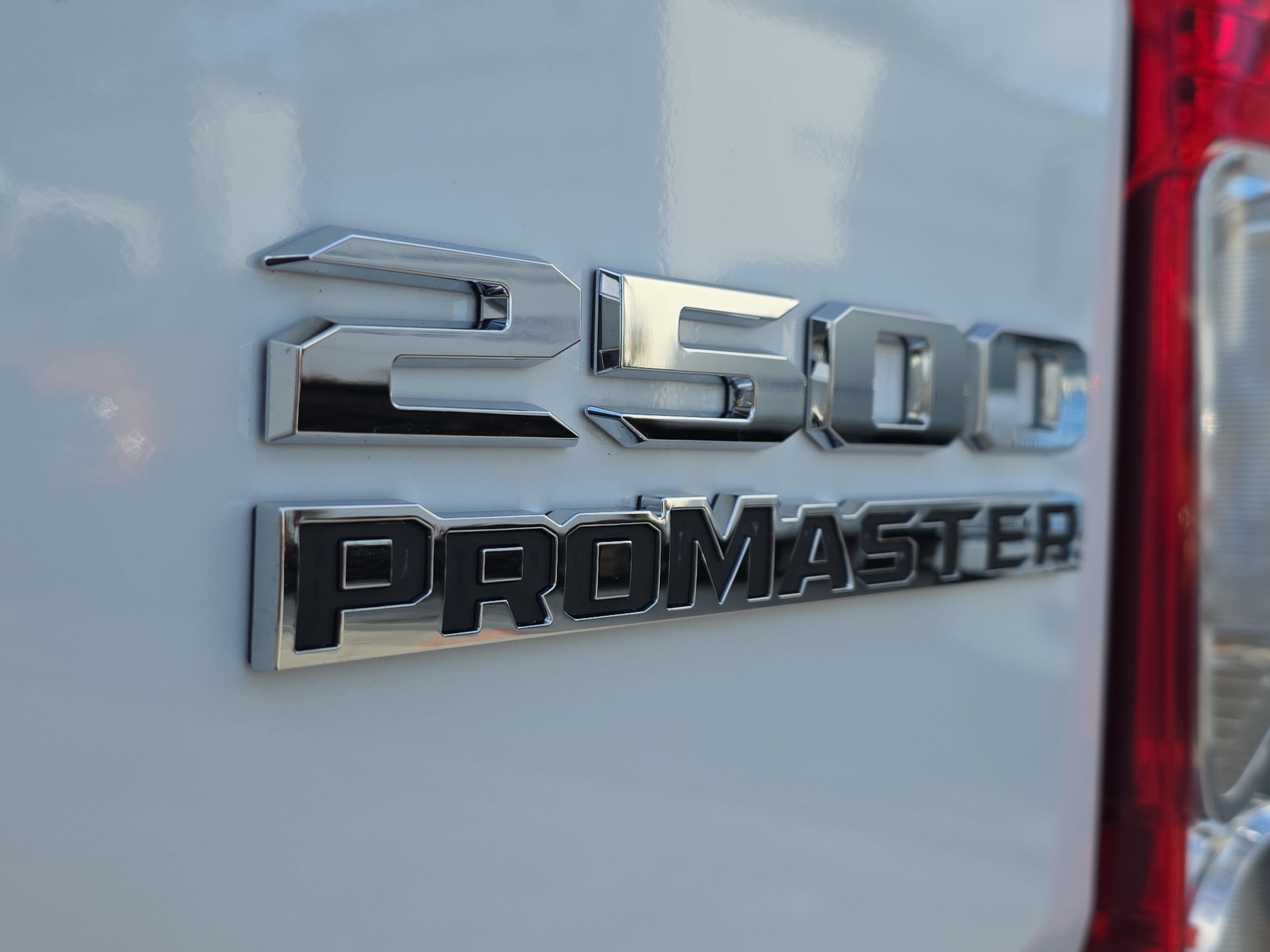 Used 2025 RAM ProMaster 2500 w/ Convenience Group FWD image 10