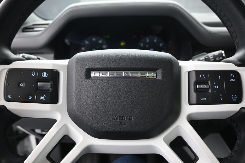 Used 2024 Land Rover Defender 110 S AWD/4WD image 10
