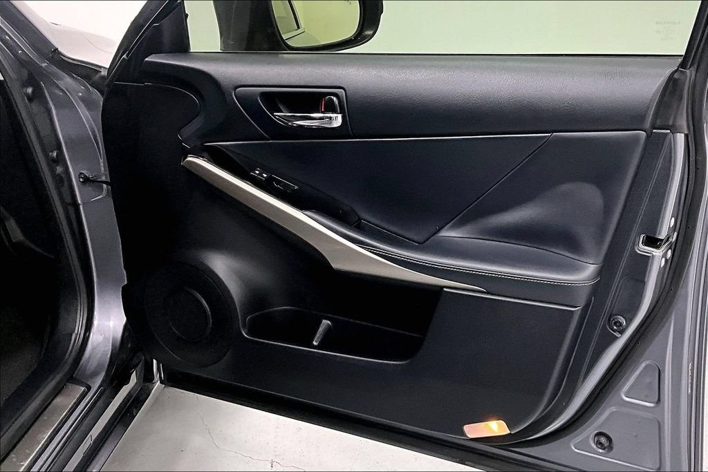Used 2015 Lexus IS 250 w/ Premium Package RWD image 23