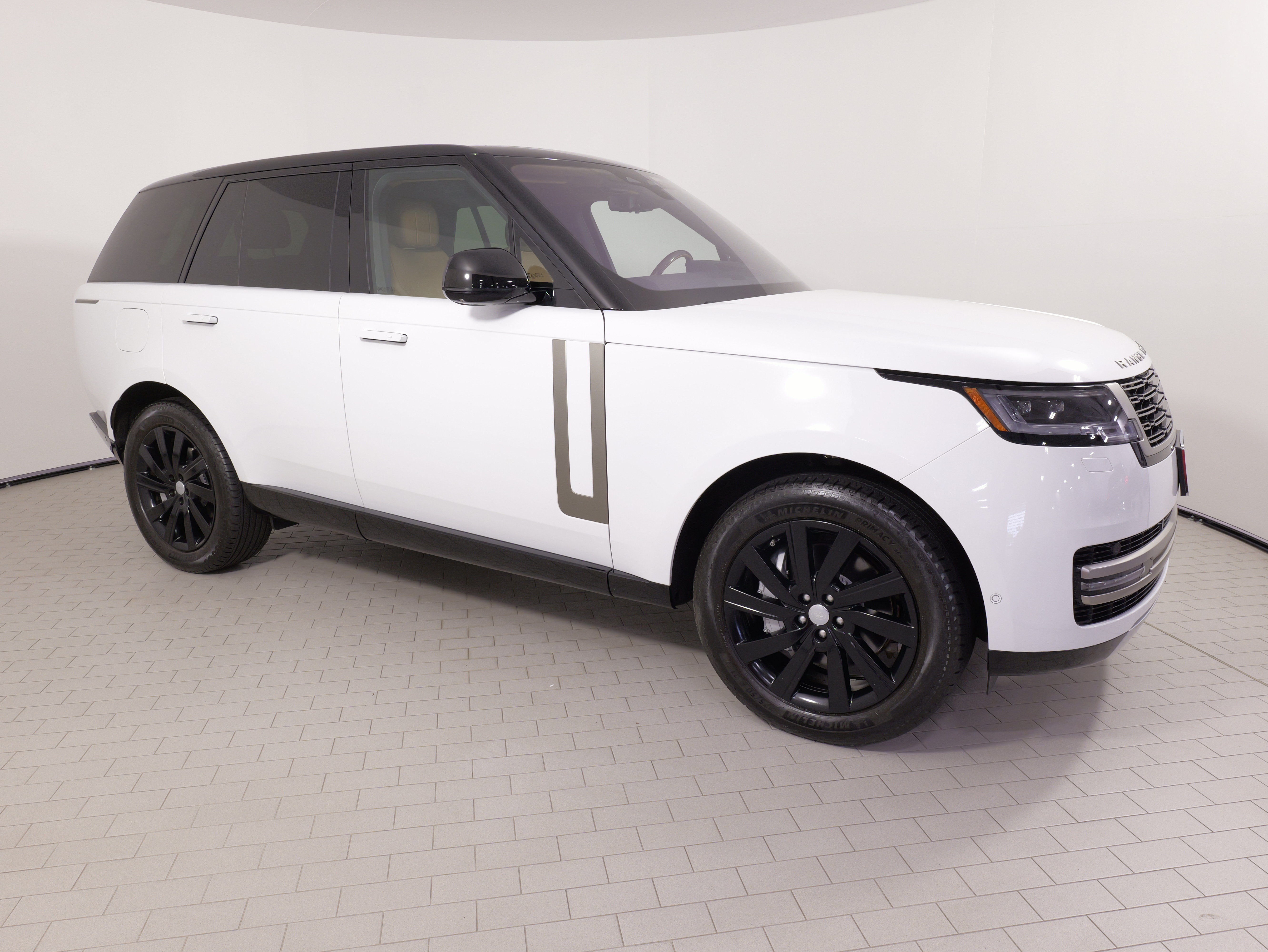 Used 2023 Land Rover Range Rover SE AWD/4WD image 10