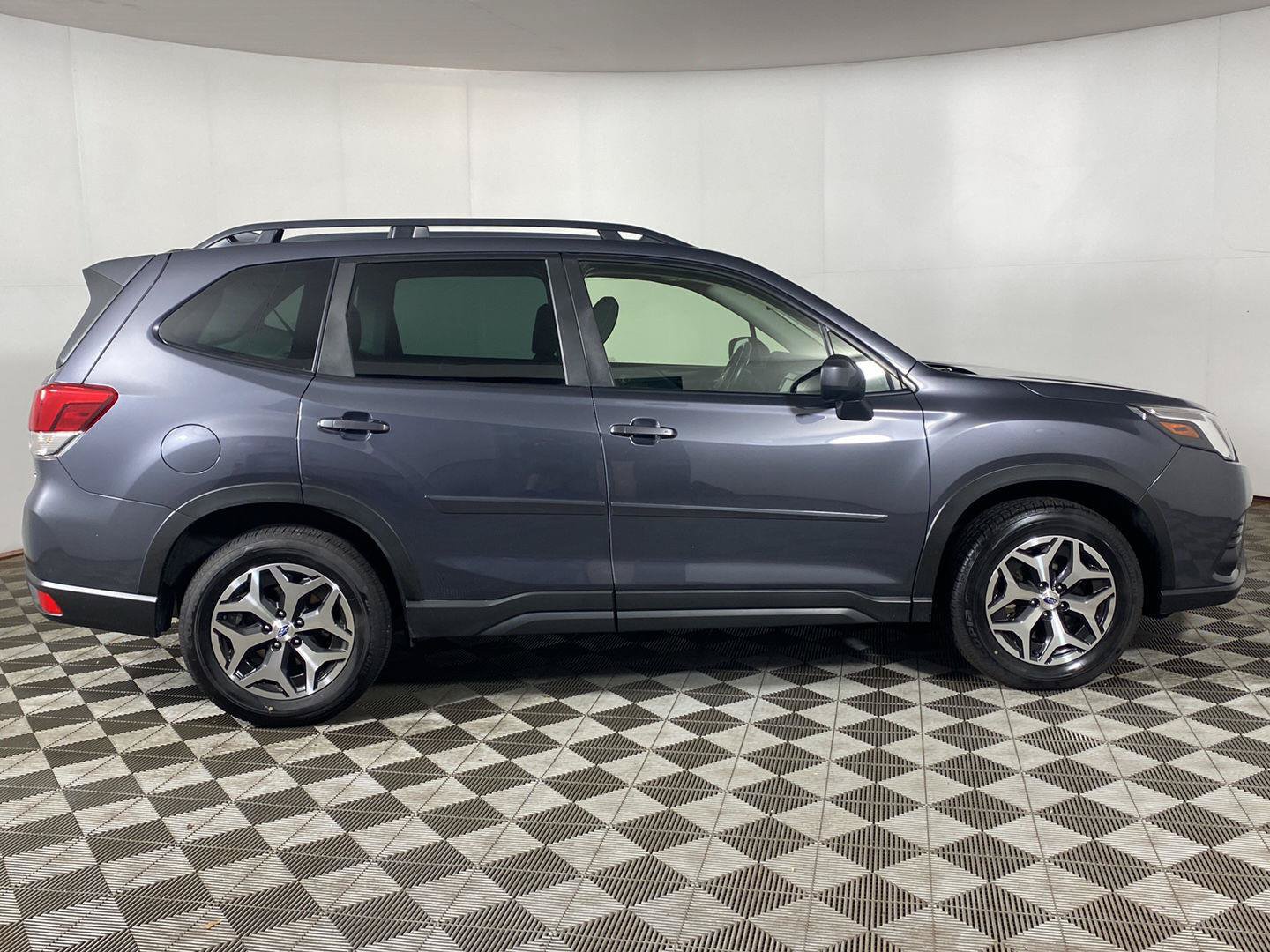 Used 2023 Subaru Forester Premium AWD/4WD image 4