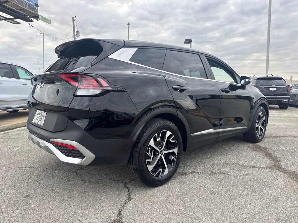 Used 2024 Kia Sportage EX image 7