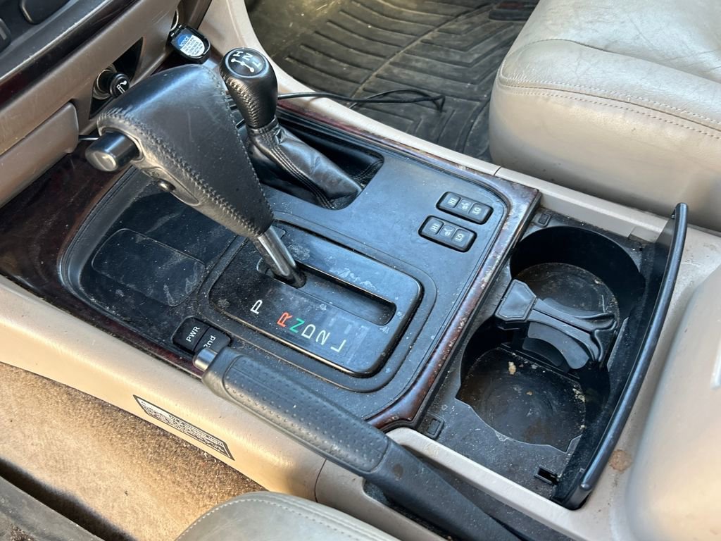 Used 2000 Toyota Land Cruiser image 15