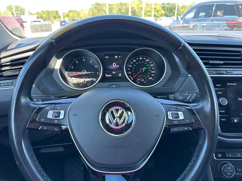 Used 2019 Volkswagen Tiguan SE w/ Panoramic Sunroof Package AWD/4WD image 12