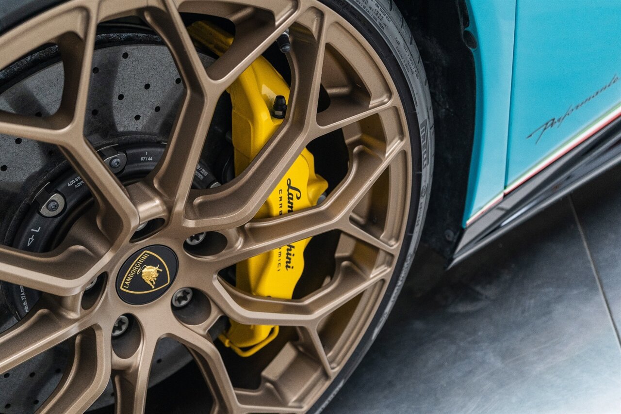 Used 2019 Lamborghini Huracan Performante AWD/4WD image 39