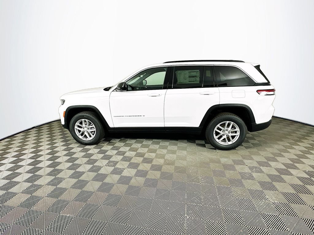 New 2026 Jeep Grand Cherokee Laredo AWD/4WD image 5