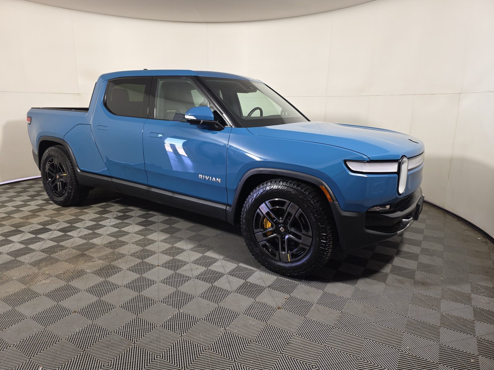Used 2022 Rivian R1T Launch Edition AWD/4WD image 7