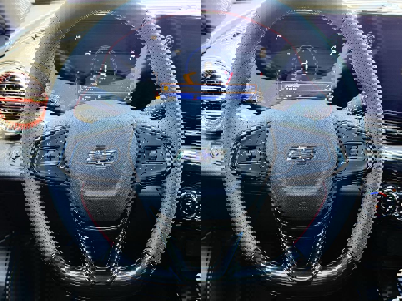 New 2026 Chevrolet Trax RS w/ Sunroof Package FWD image 11