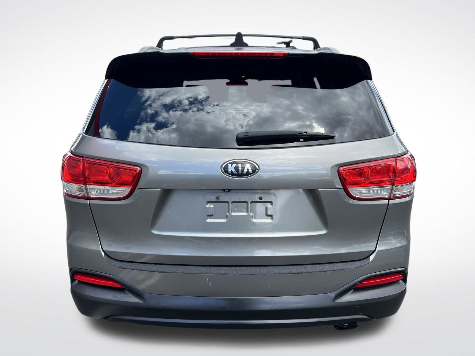 Used 2016 Kia Sorento LX image 7