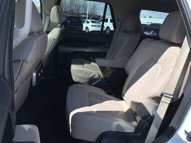 Used 2024 Ford Expedition Limited image 19
