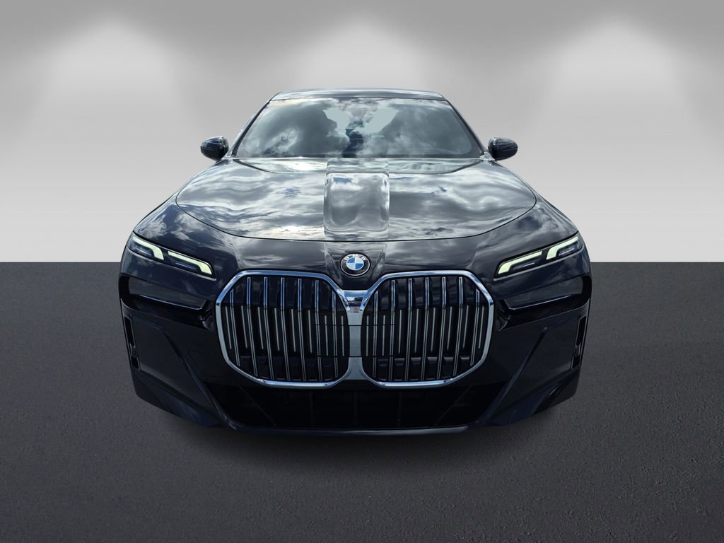 Certified 2023 BMW 740i 740i image 2