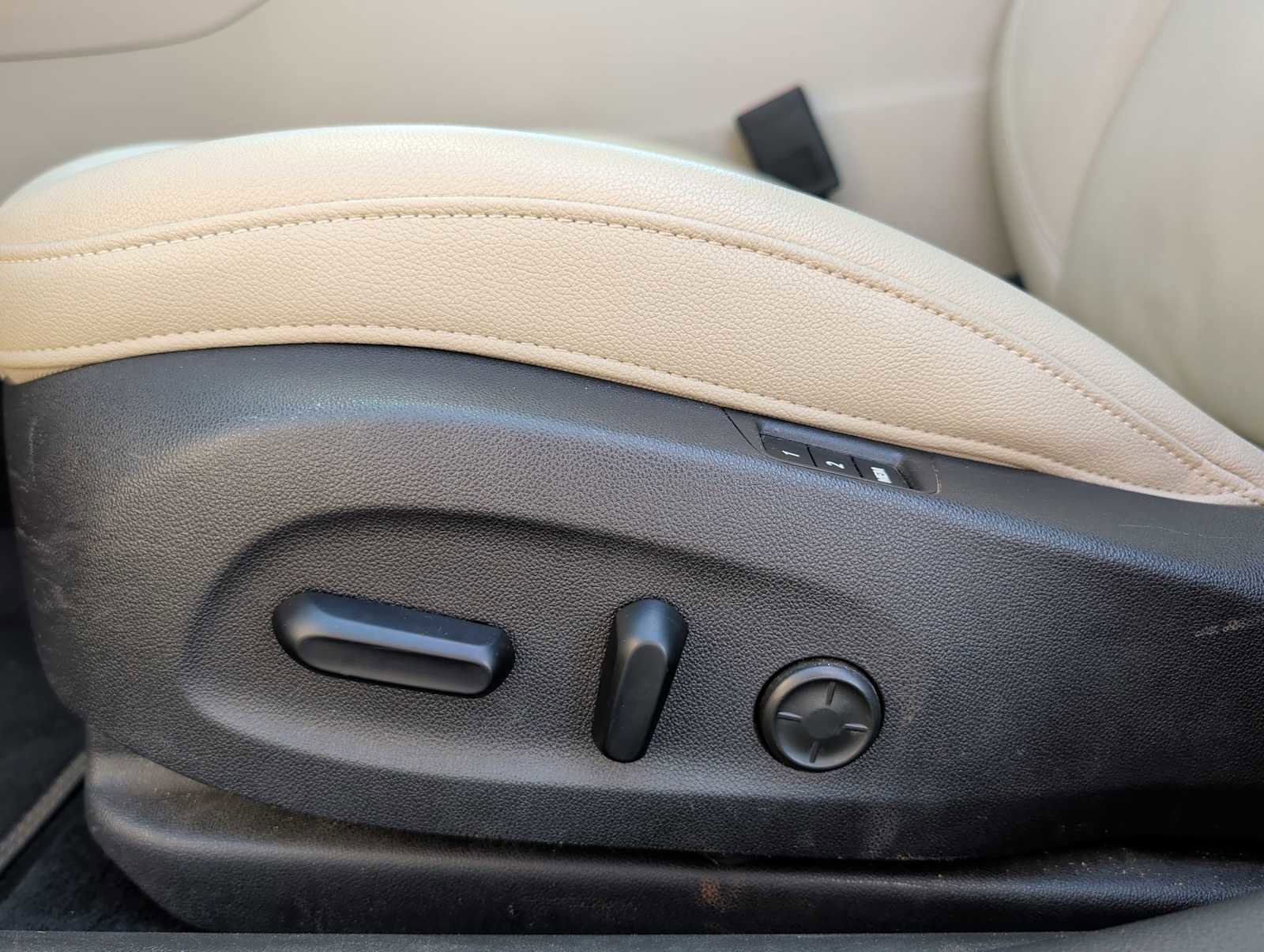 Used 2018 Buick Regal Essence w/ Driver Confidence Package #1 image 14