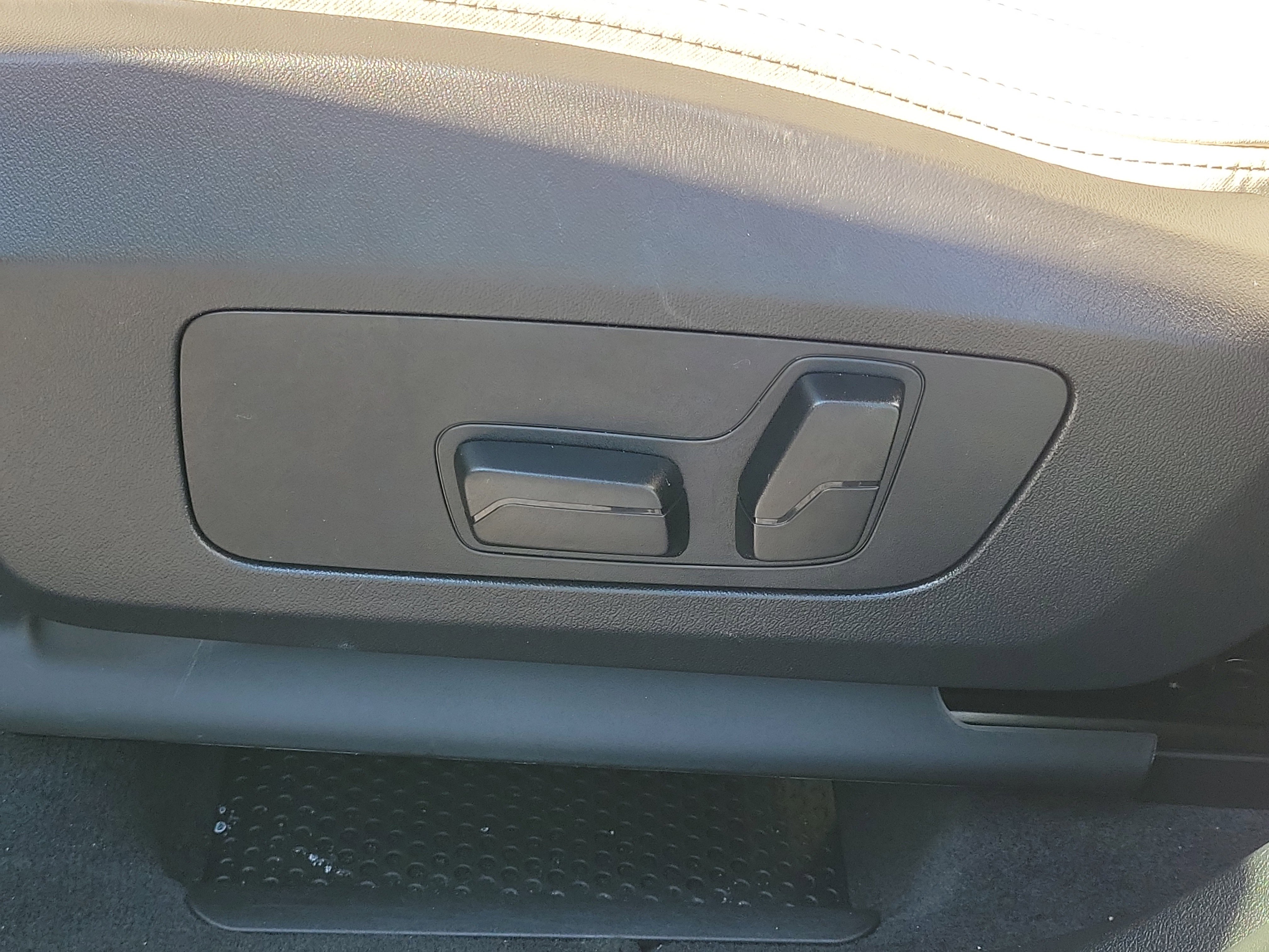 Used 2026 BMW X1 xDrive28i w/ Technology Package image 21