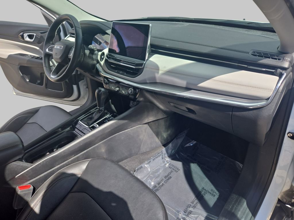 Used 2022 Jeep Compass Limited image 10