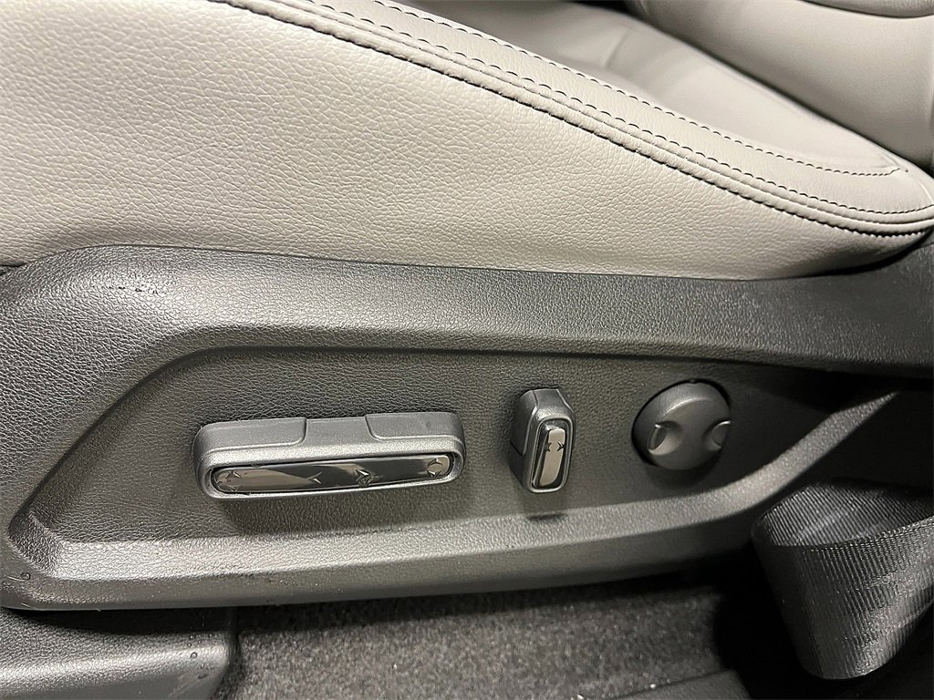 New 2025 Honda Pilot Touring image 11