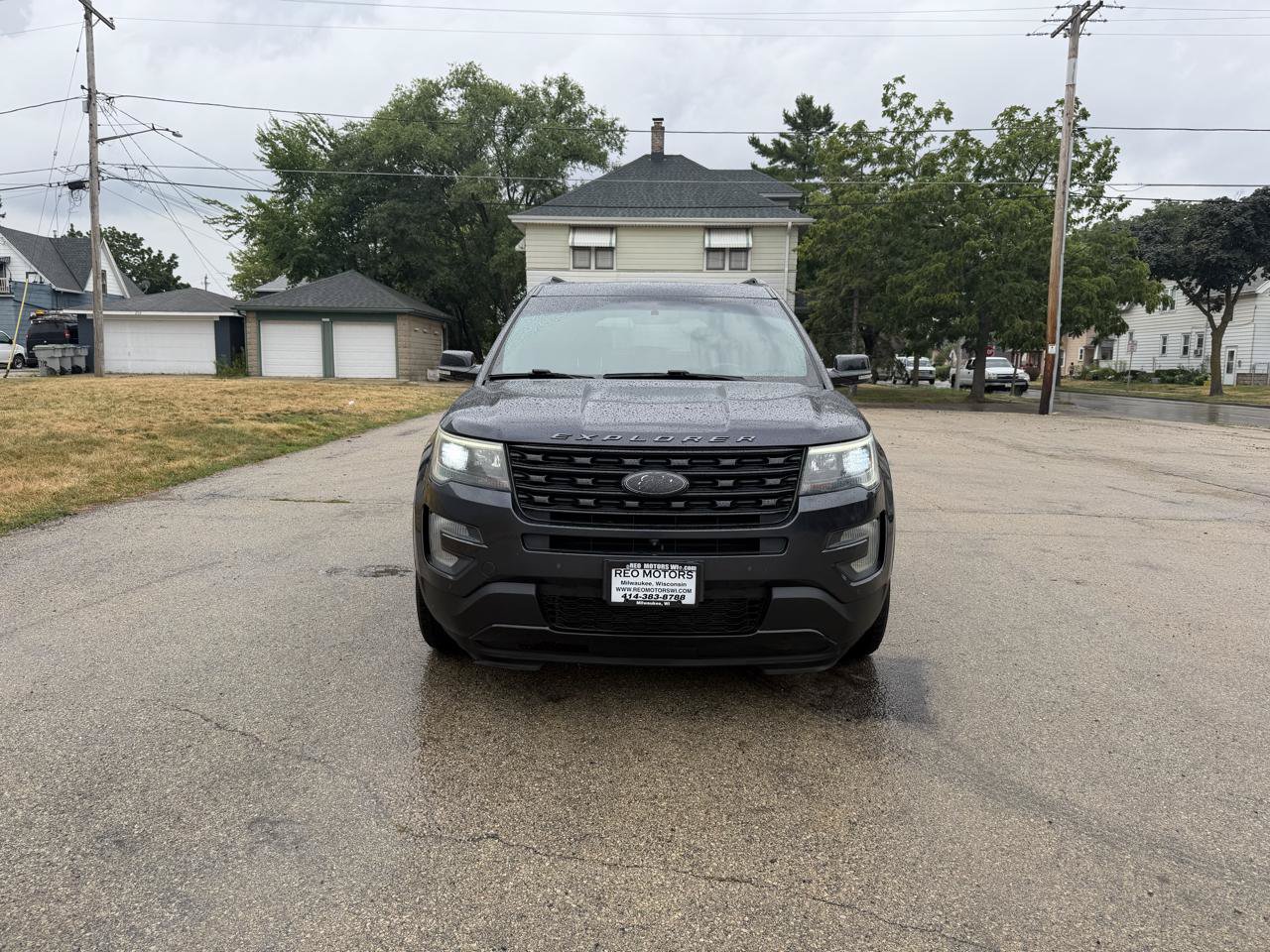 Used 2017 Ford Explorer Sport w/ Equipment Group 401A AWD/4WD image 2