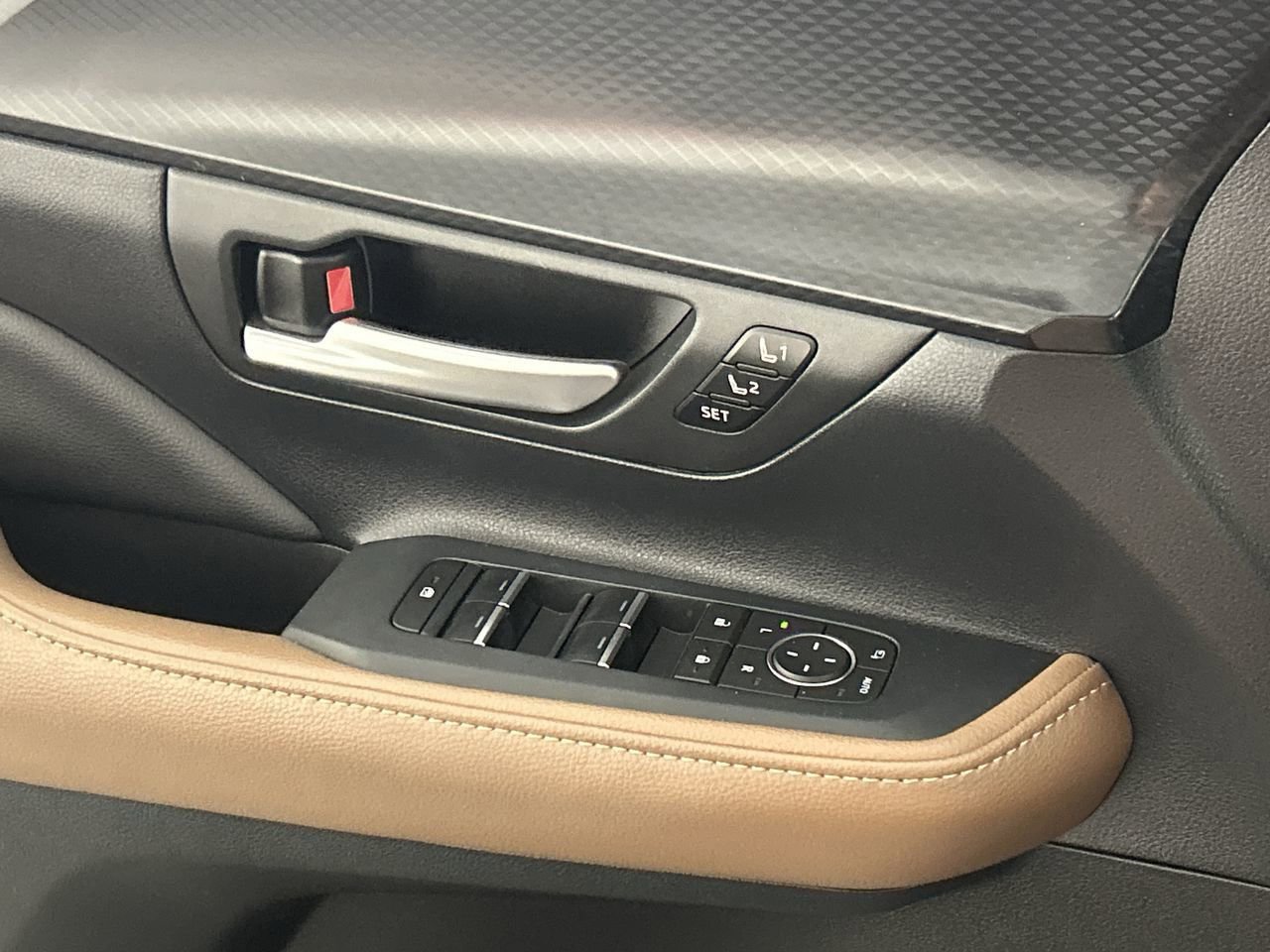 Used 2024 Toyota Grand Highlander AWD Hybrid image 20