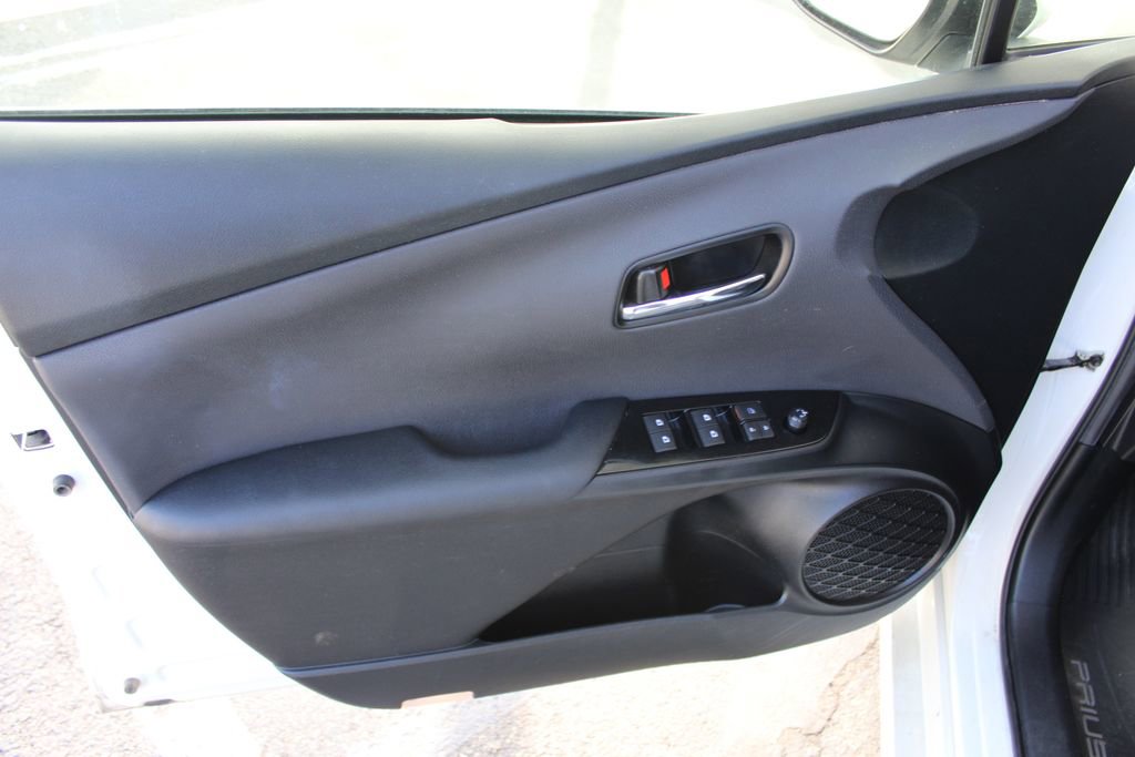 Used 2016 Toyota Prius Two image 20