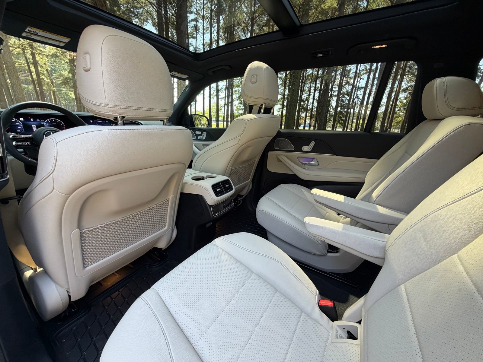 Used 2024 Mercedes-Benz GLS 450 4MATIC image 15