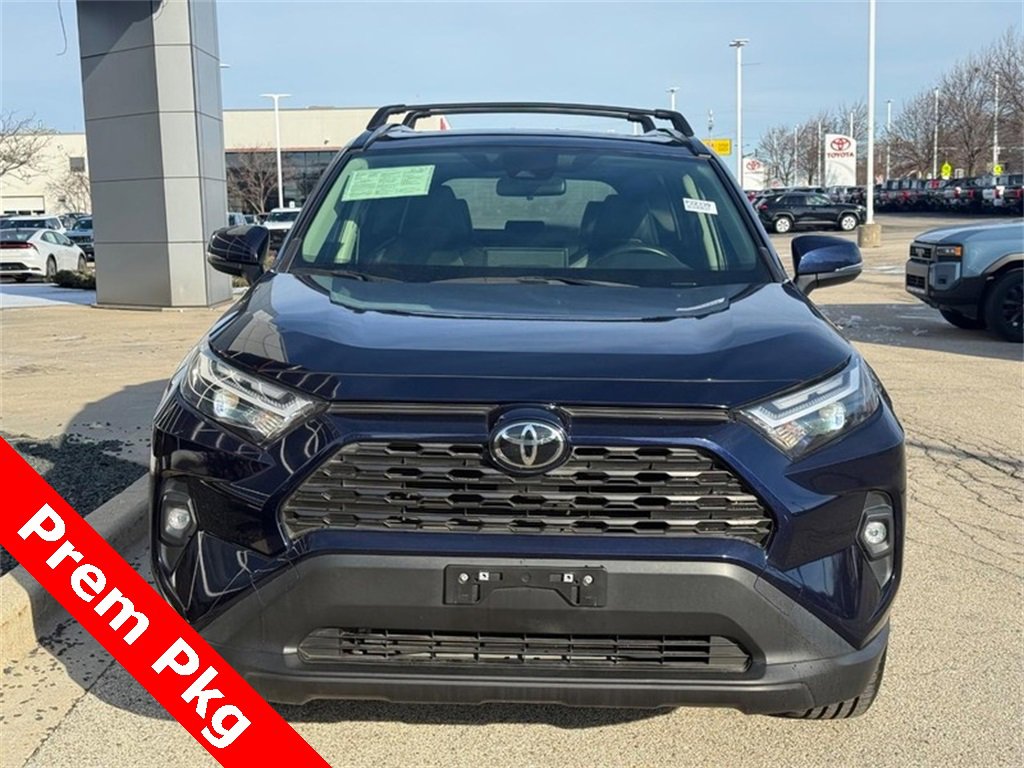 Used 2022 Toyota RAV4 XLE Premium image 9