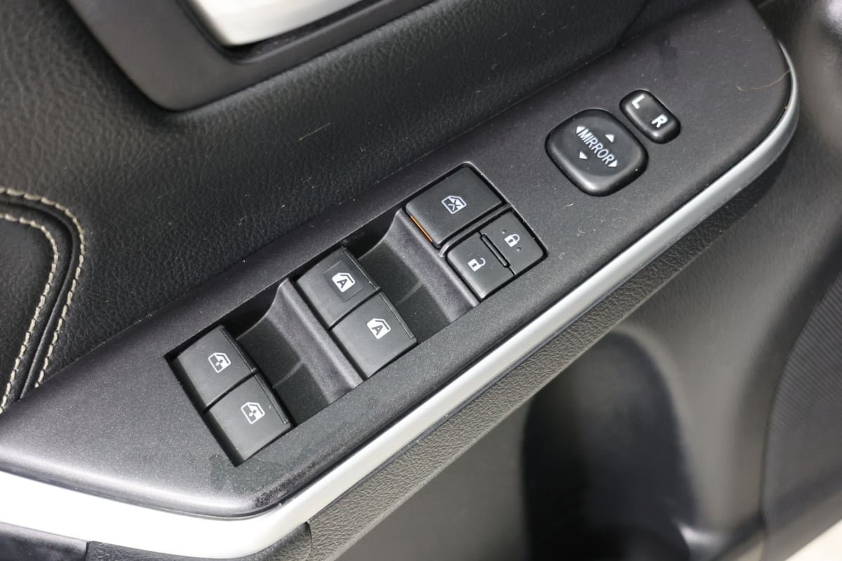 Used 2015 Toyota Camry XLE FWD image 23