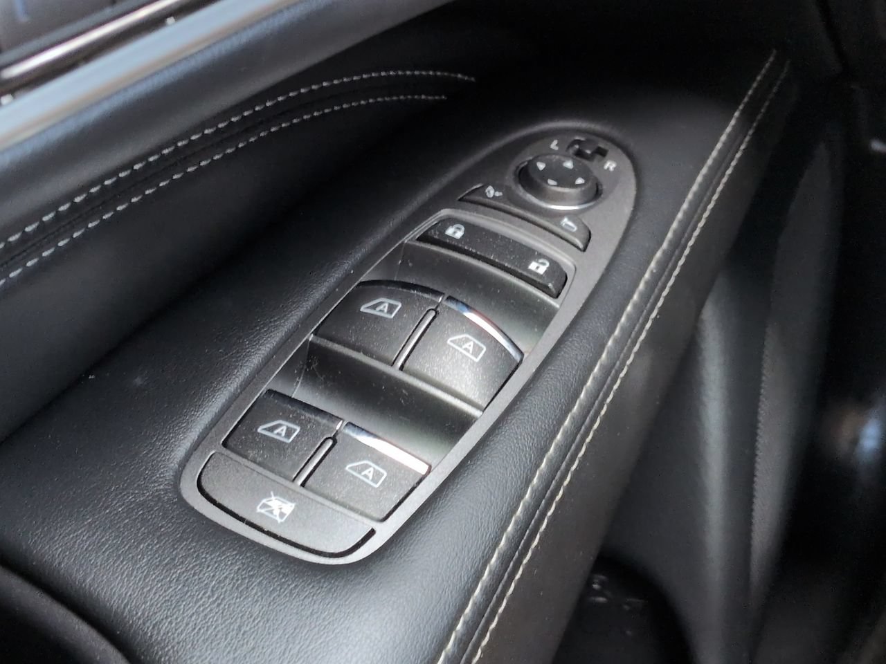 Used 2020 INFINITI QX60 Luxe FWD image 25