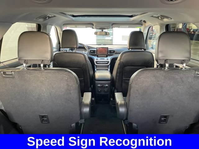 Used 2024 Ford Explorer XLT w/ Equipment Group 202A AWD/4WD image 32