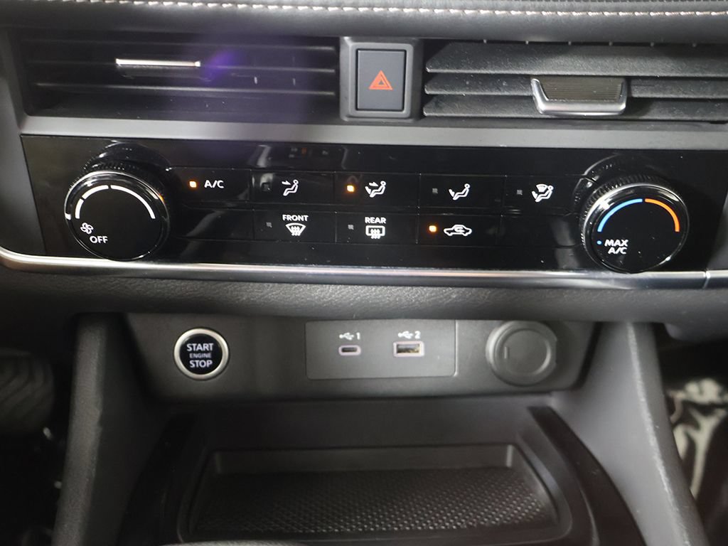 Used 2023 Nissan Rogue S AWD/4WD image 39
