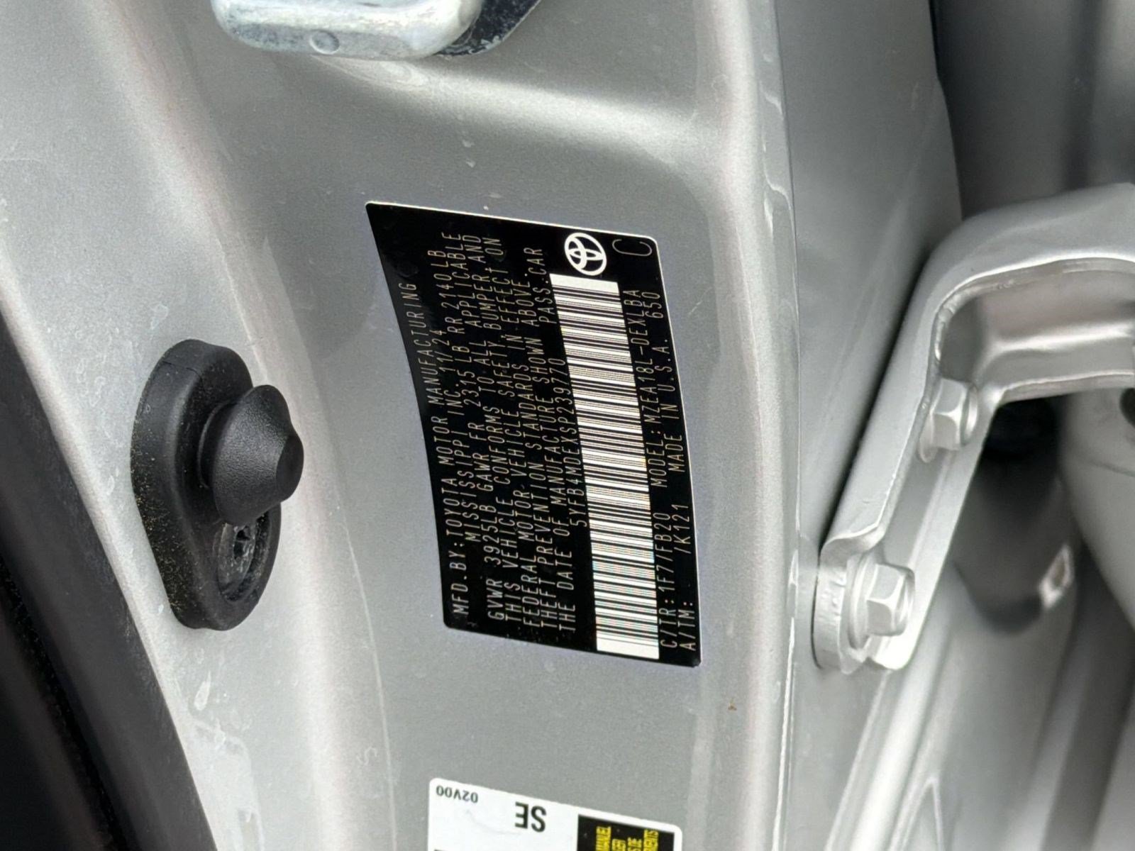 Used 2025 Toyota Corolla LE FWD image 27