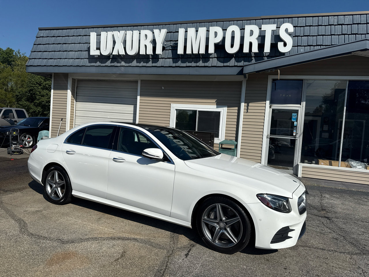 Used 2017 Mercedes-Benz E 300 4MATIC w/ Premium 3 Package image 2