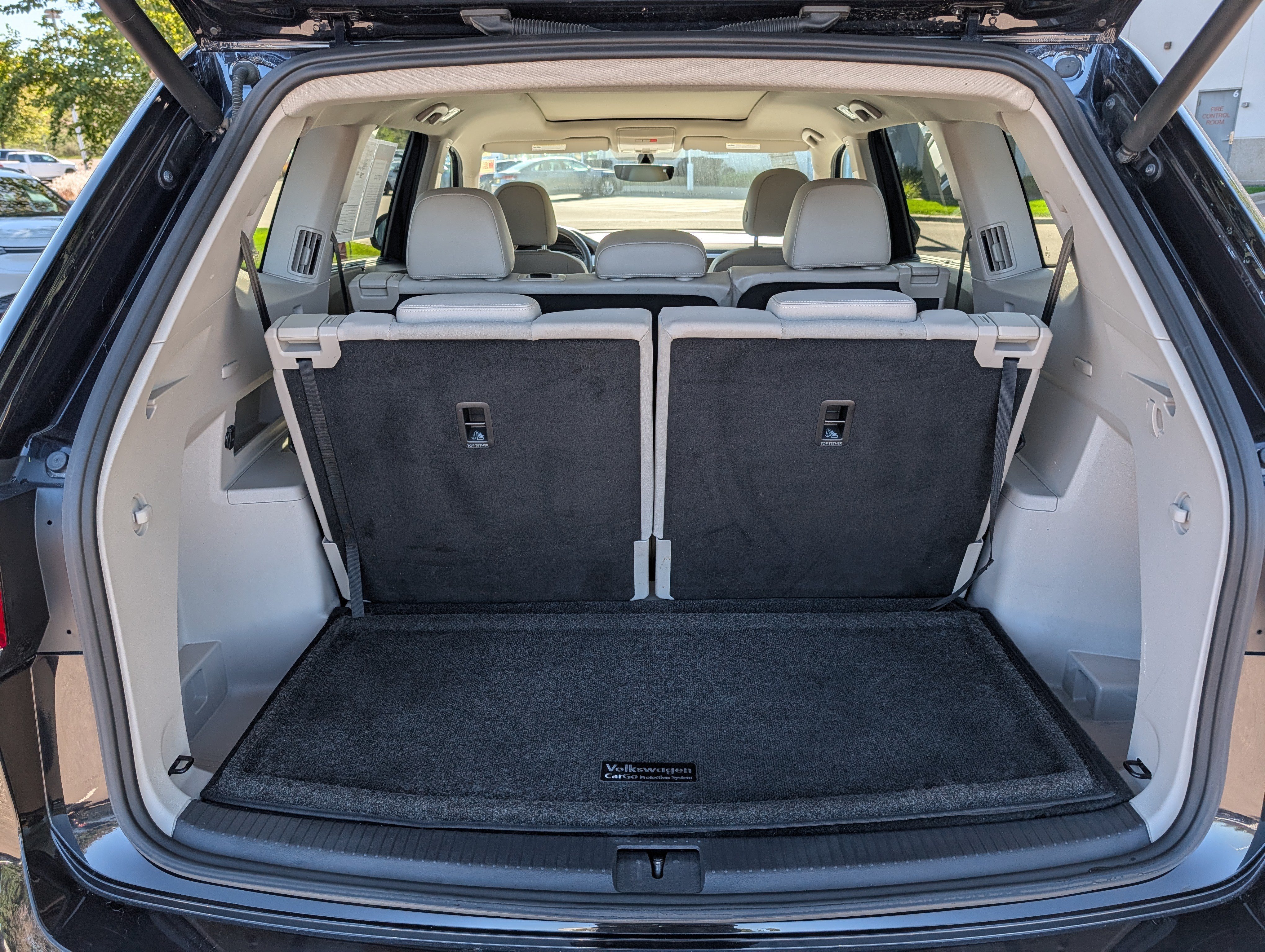 Certified 2021 Volkswagen Atlas SE w/ Panoramic Sunroof Package AWD/4WD image 18